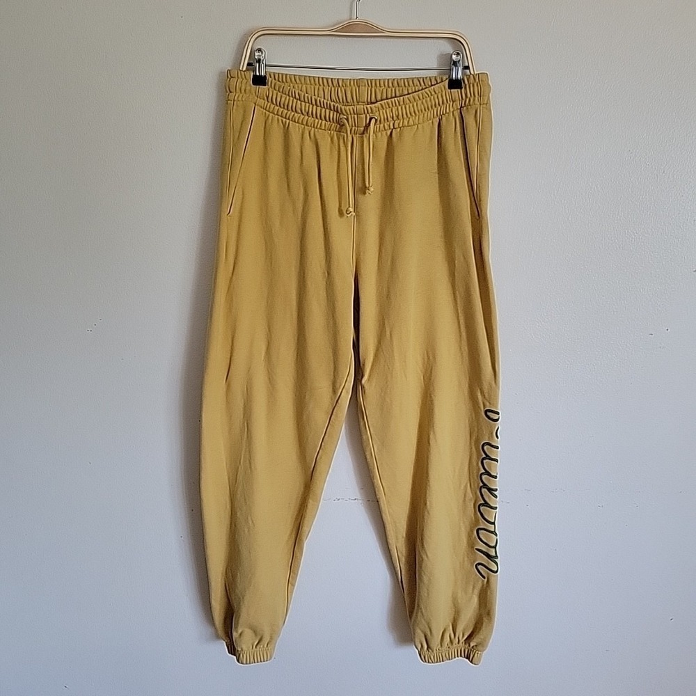 Malbon Golf Clubhouse Sweatpants Large Mustard Yellow Script Logo Athleisure